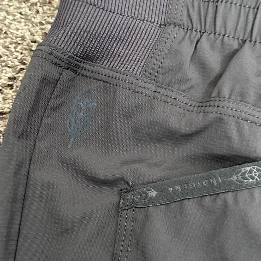 INDYGENA gray joggers Pants size M active wear - Picture 9 of 9